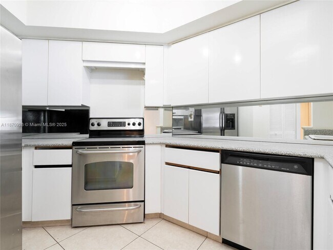 Building Photo - 6767 Collins Ave