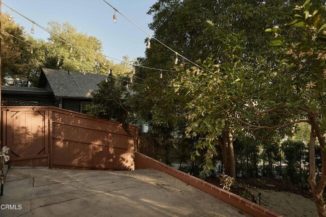 Building Photo - 6002 Springvale Dr