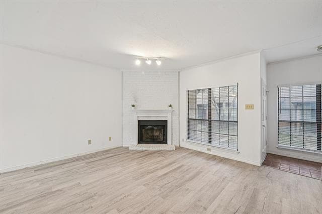 Building Photo - 9910 Royal Ln