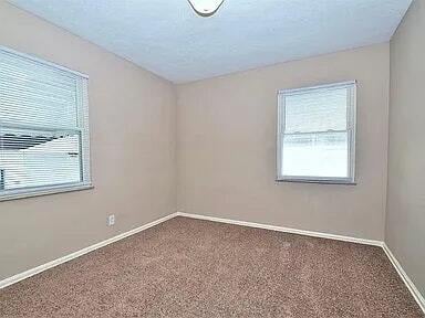 Building Photo - 12332 Park Knoll Dr