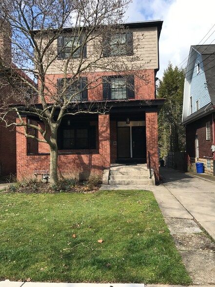 Primary Photo - 1161 King Ave
