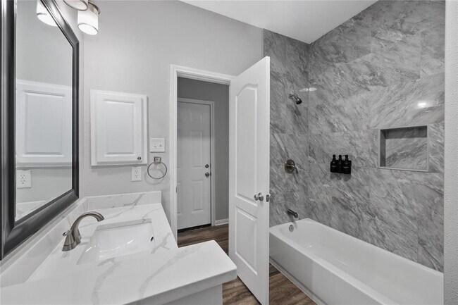 Building Photo - 3628 Hawk Ridge St