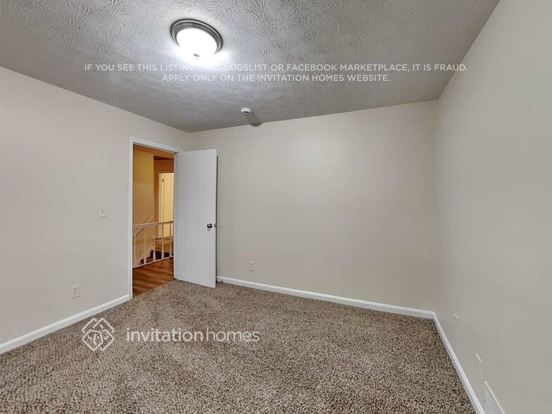 Building Photo - 1569 Briarwood Ln SW