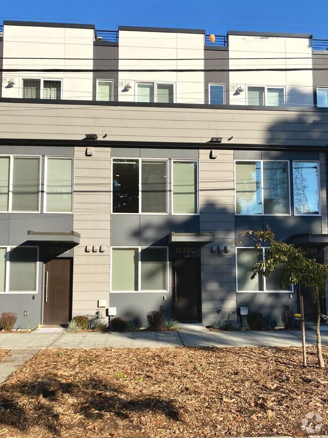 Building Photo - 2bd/2ba House in Southeast Capitol Hill