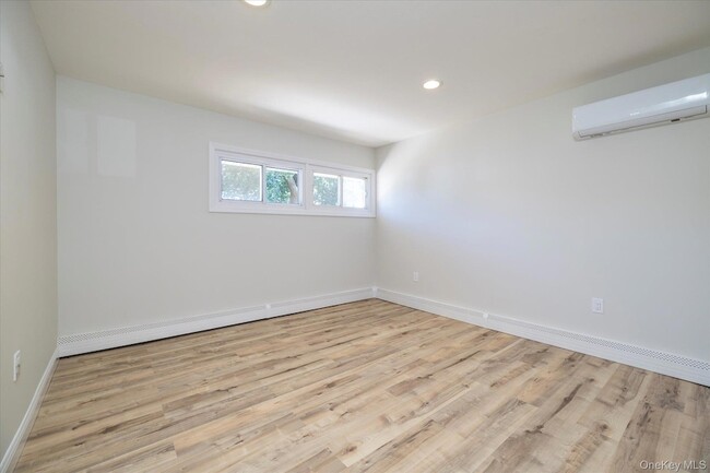 Building Photo - 24 Bobwhite Ln