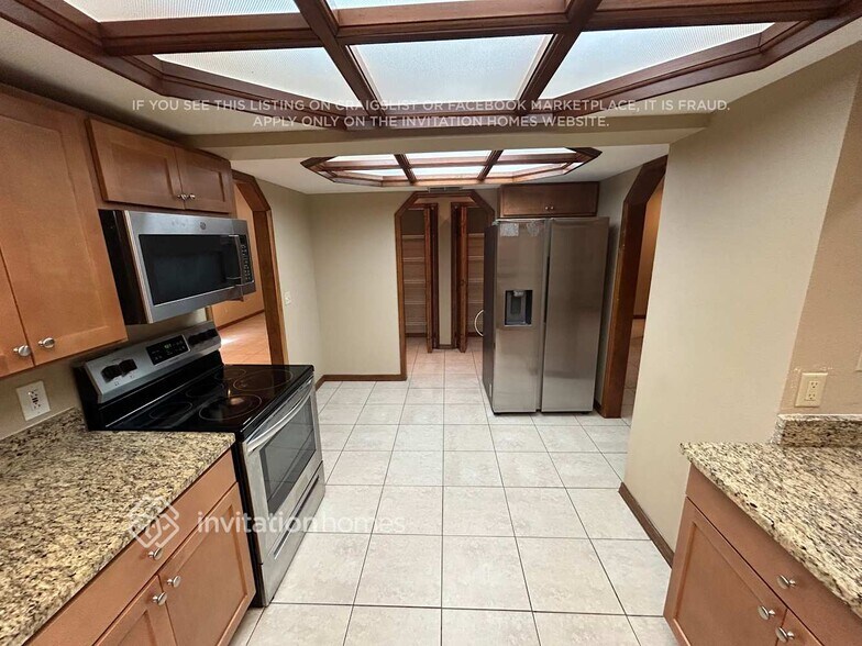 Building Photo - 3903 Applegate Cir