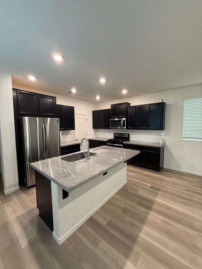 Building Photo - 2351 Hanson Dr