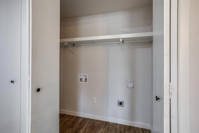 Building Photo - 203 N Forest Crest Dr