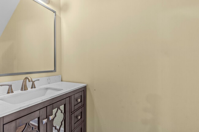 Building Photo - 313 Burley Dr