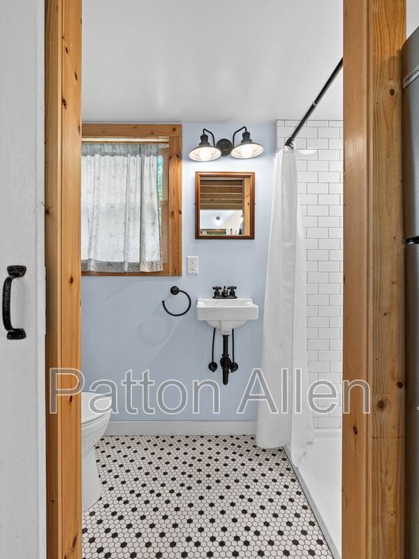 Building Photo - 81 5th Ave