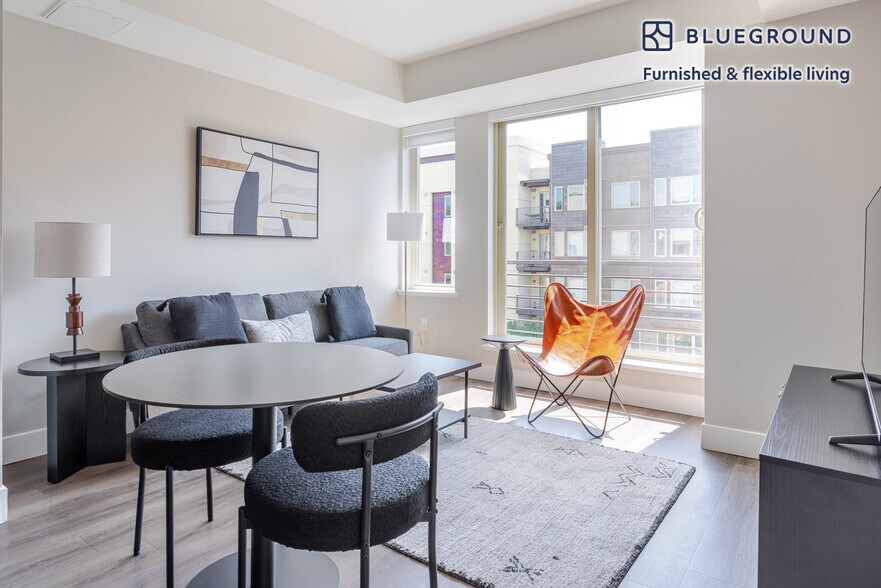 Building Photo - 545 San Antonio Rd