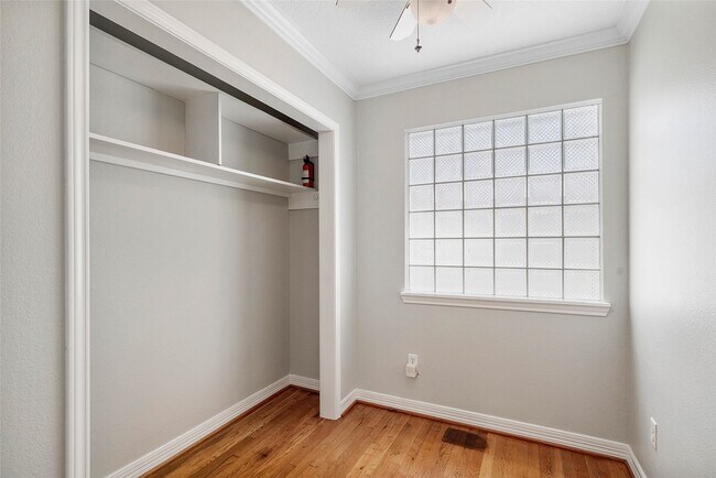 Building Photo - 4608 Woodhead St