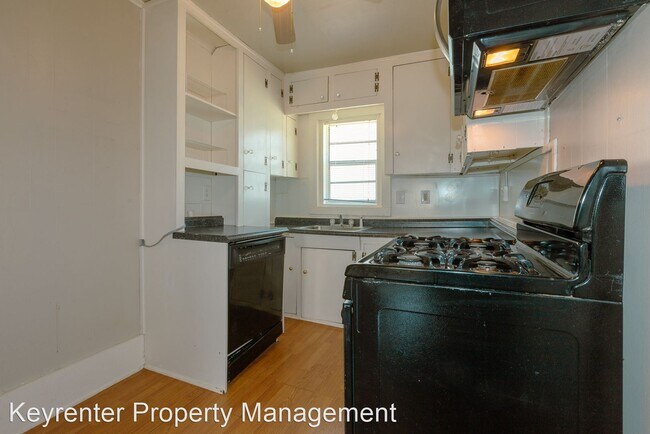 Building Photo - 2 br, 1 bath House - 308 E Greeley Street