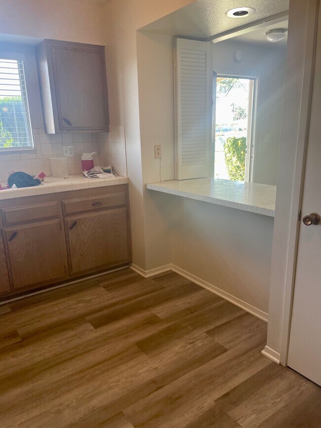 Building Photo - 26296 Cherry Hills Blvd