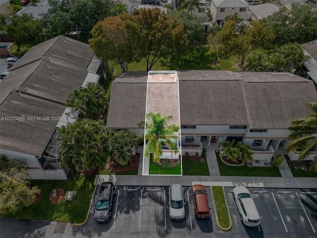 Building Photo - 4241 SW 71st Ter