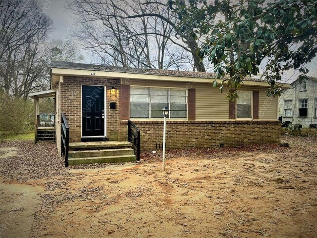 Building Photo - 445 Rockdale Dr