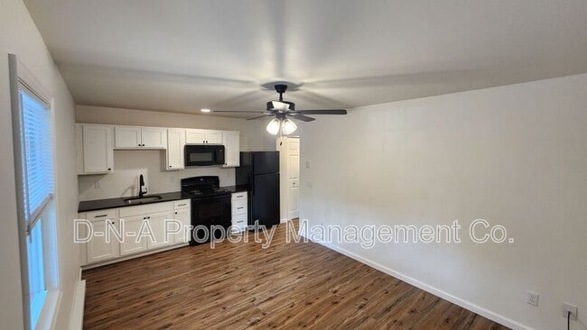 Building Photo - 1334 Dreher Ave