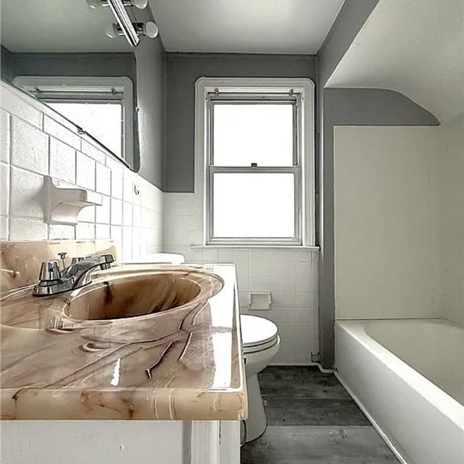 Building Photo - Renovated 3-Bedroom Colonial Near Shaker Heights – Move-In Ready