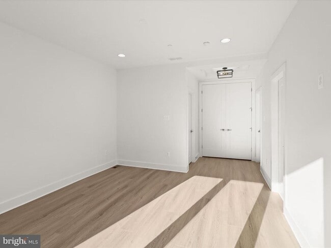 Building Photo - 14920 Dispatch St