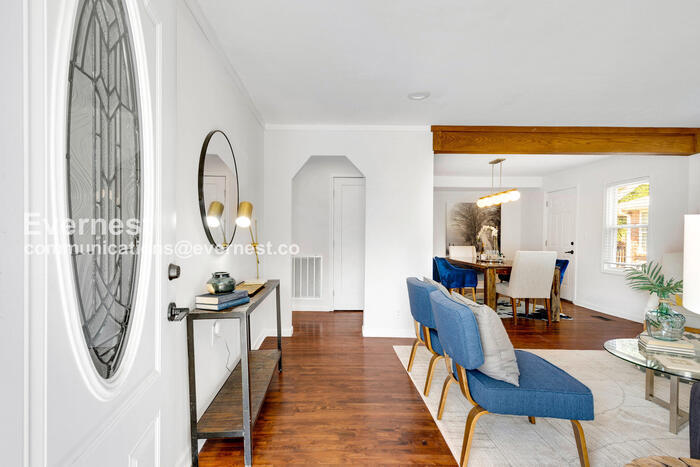 Building Photo - 1605 Straightway Ave