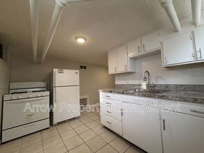 Building Photo - 1979 South St