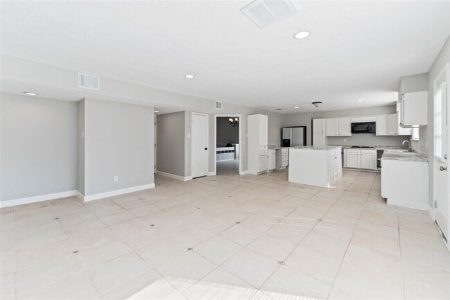 Building Photo - 703 Brookford Dr