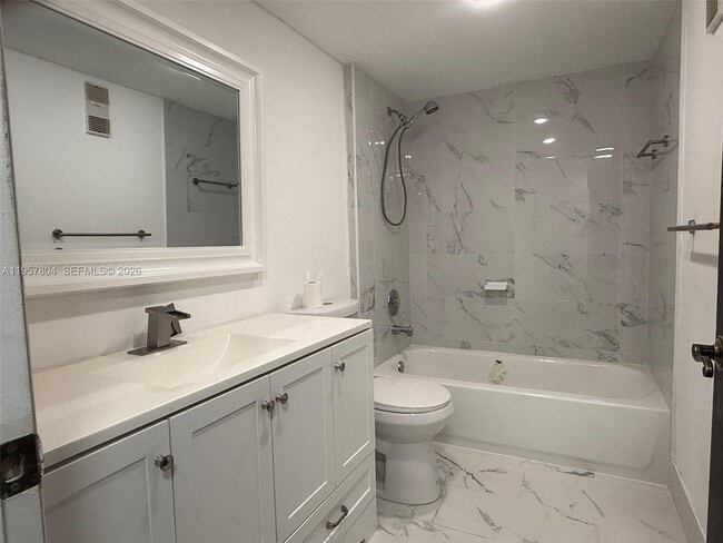 Building Photo - 1705 Whitehall Dr