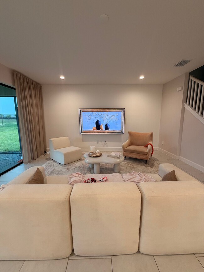 Building Photo - 32683 Tamarind Grv Ln