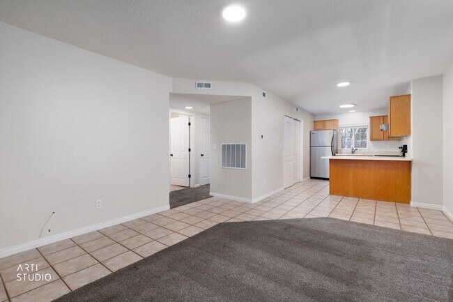 Building Photo - 1227 W 160 N