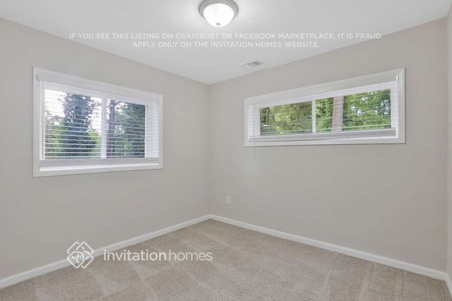 Building Photo - 2805 Cherry Laurel Ln SW