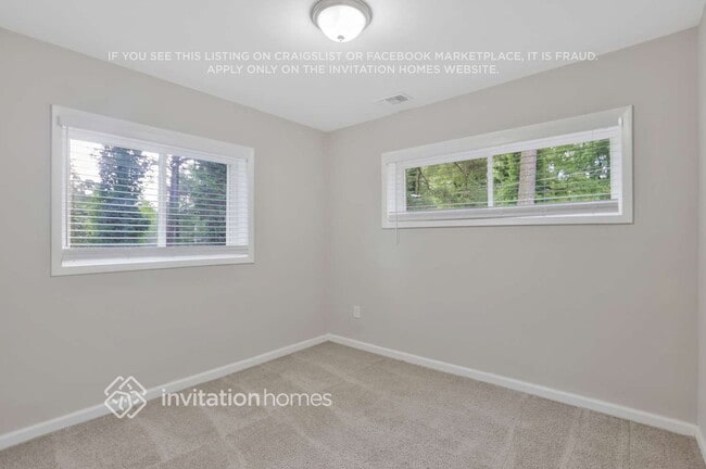 Building Photo - 2805 Cherry Laurel Ln SW