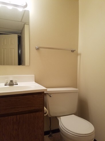 Building Photo - 1830 Idaho St