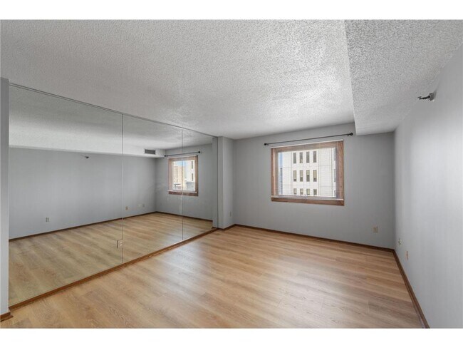 Building Photo - 121 Washington Ave S