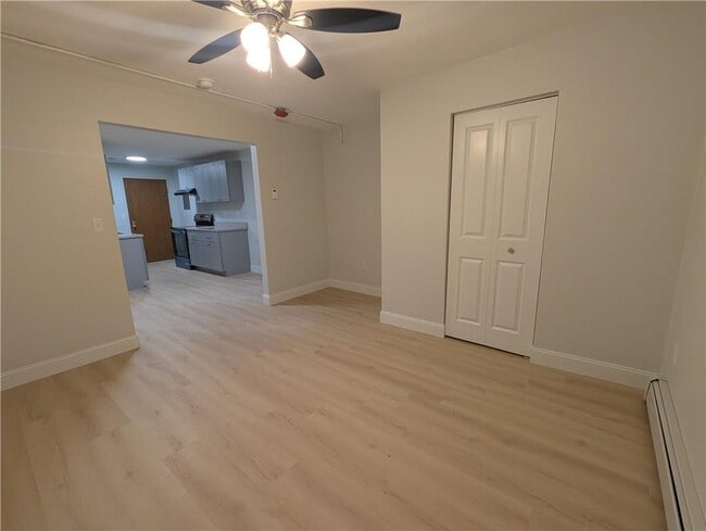 Building Photo - 420 Woodward Rd