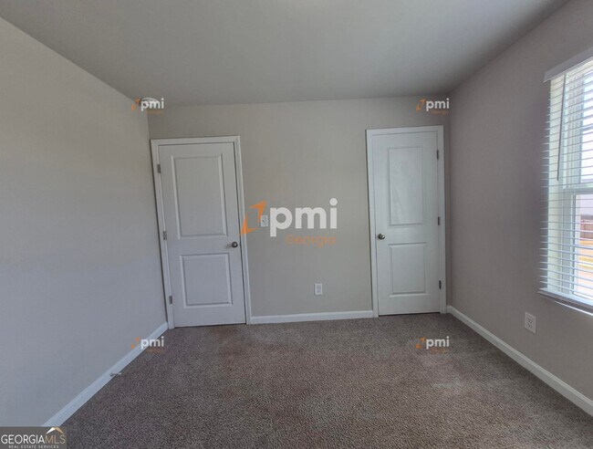 Building Photo - 255 Hawthorn Trail