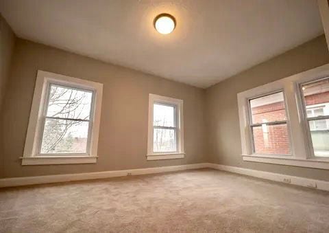 Building Photo - 34 E Liberty St