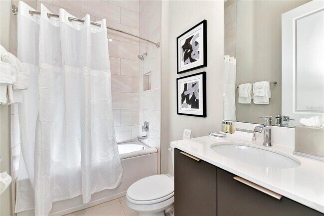 Building Photo - 7740 Sandy Ridge Dr