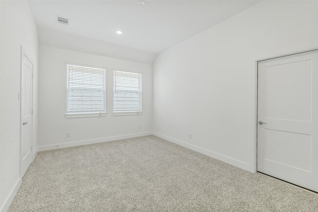Building Photo - 12754 Grayson County Dr