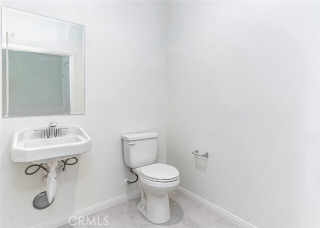 Building Photo - 6996 Cottonwood Ln