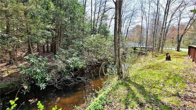 Building Photo - 52 Medallion Rd