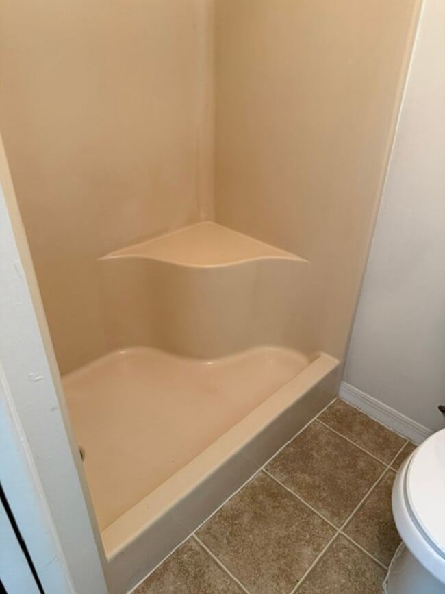 Building Photo - 2937 Regency Dr