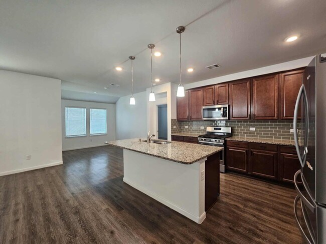 Building Photo - 2111 Levant Ln