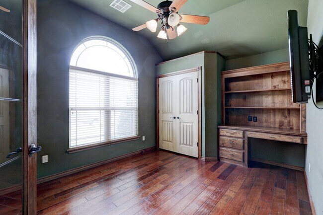 Building Photo - 15166 Fox Hollow Rd