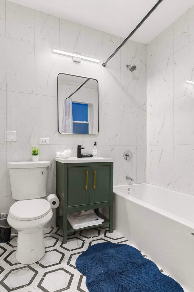 Building Photo - 618 W Patterson Ave