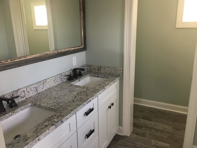 Building Photo - 22 Sterling Pointe Dr