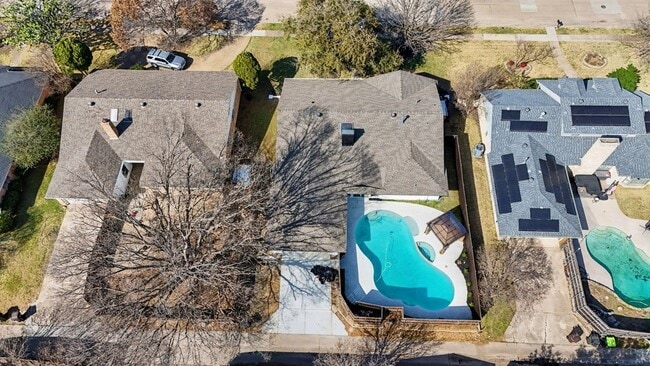 Building Photo - 3204 Lynbrook Dr