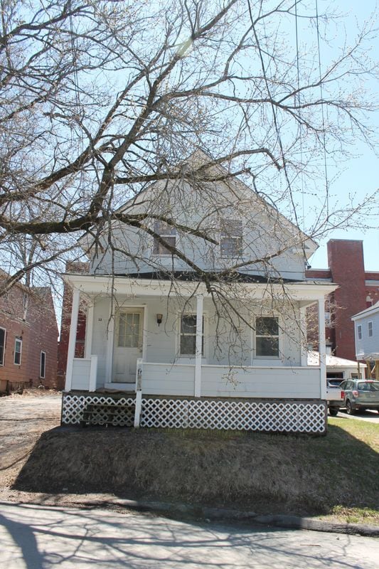 Building Photo - 12 Gold St