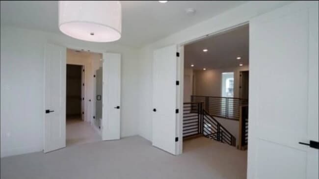 Building Photo - "Luxurious 3-Bed Oasis in Granite Bay with Elegant Finishes & Modern Comforts"