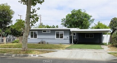 Building Photo - 1043 Stichman Ave
