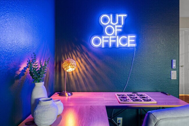 Building Photo - 5604 E Beverly Ln